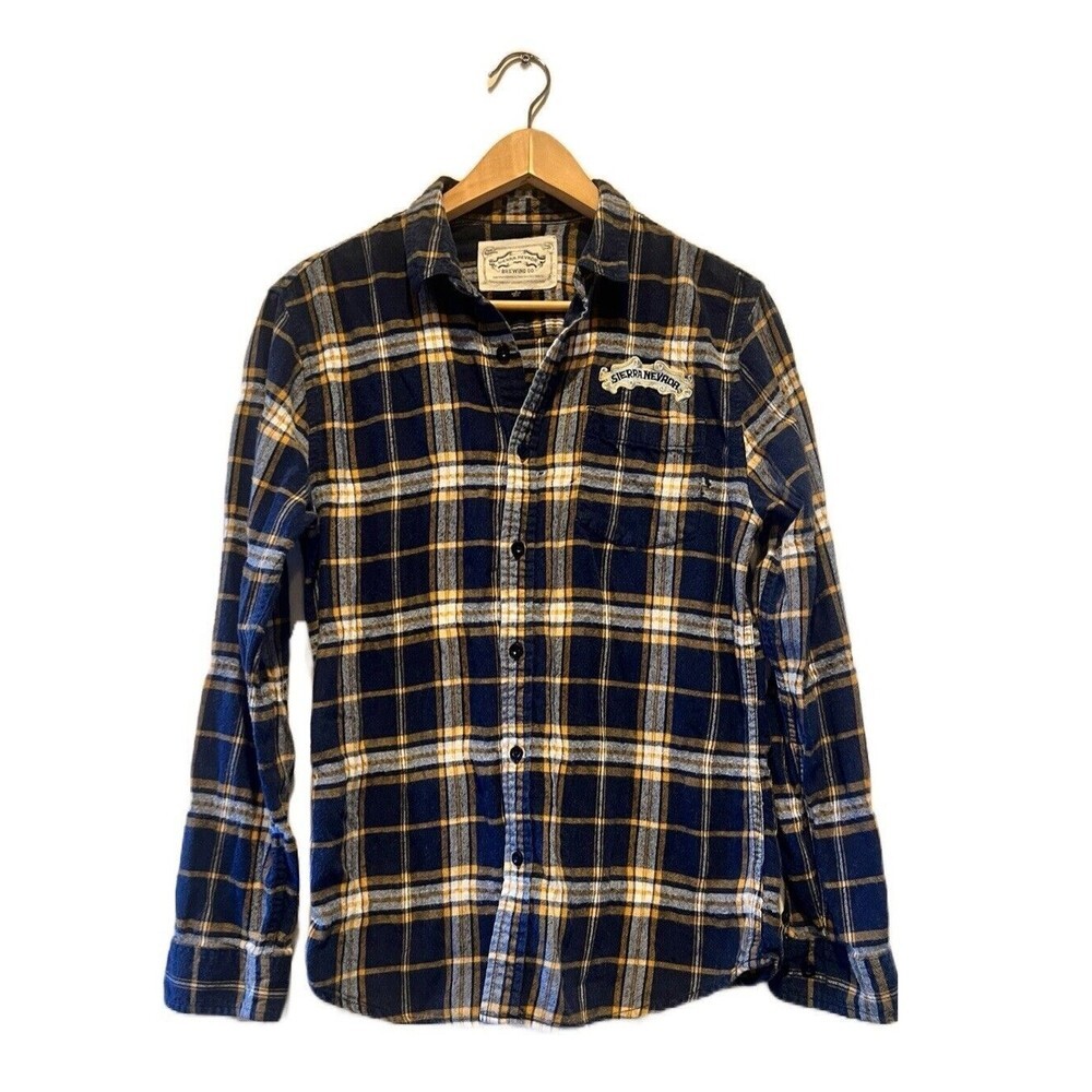 Sierra Nevada Blue Flannel Button down, large Shirt